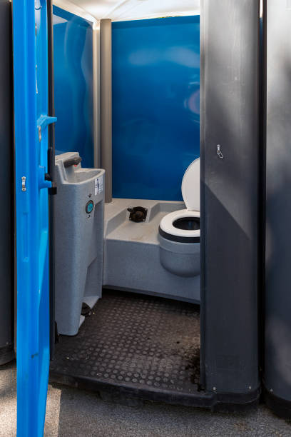 Best Construction site porta potty rental  in St Martins, MO