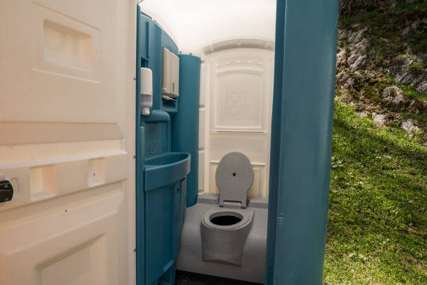 Best Portable bathroom rental  in St Martins, MO
